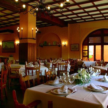 Hotel Los Rosales Almansa Exterior foto