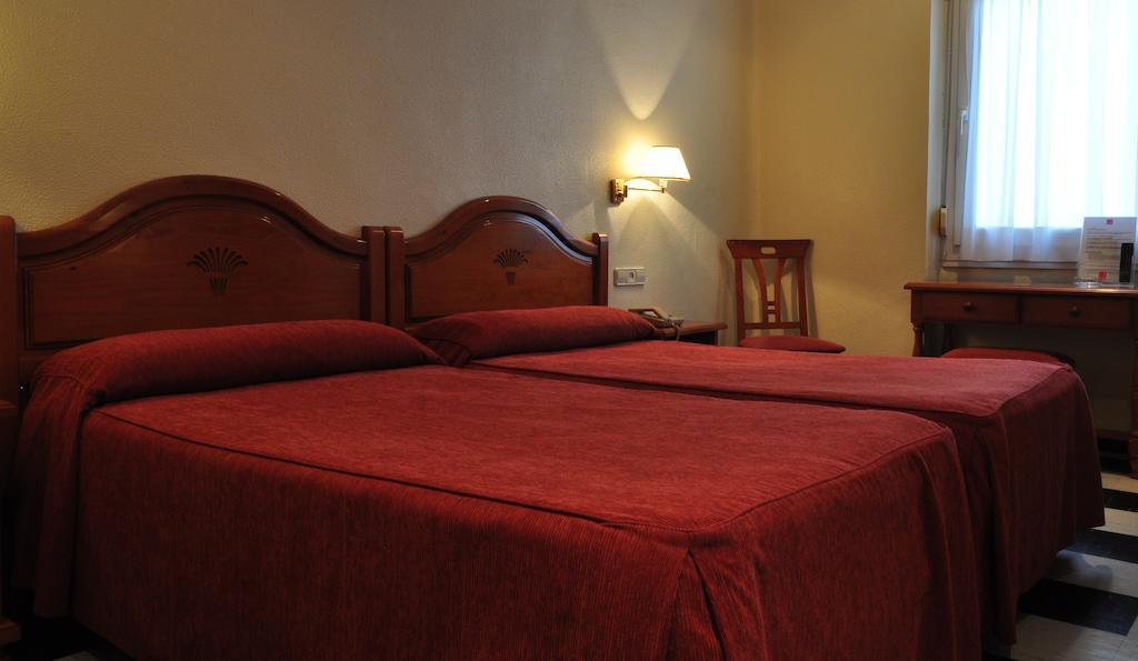 Hotel Los Rosales Almansa Zimmer foto