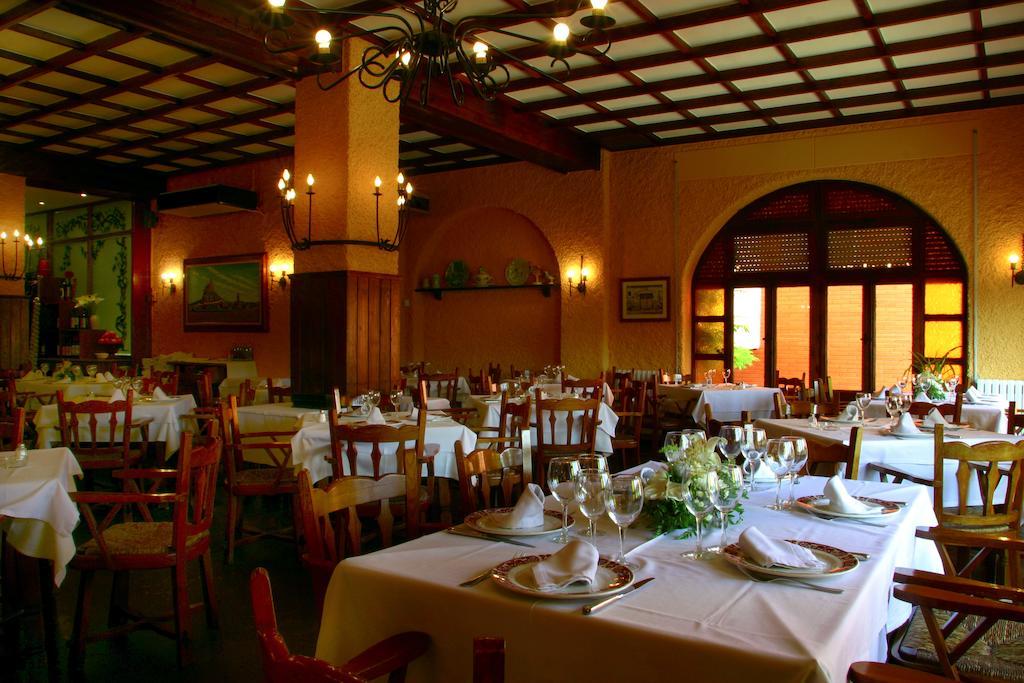 Hotel Los Rosales Almansa Exterior foto